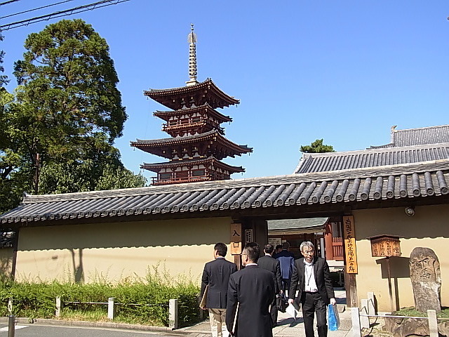 奈良薬師寺 世界遺産登録 へ薬師三尊像を参拝に行ってきました 格安国内旅行ツアー情報